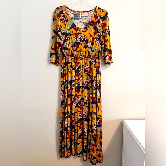 M • NOLLBY | Large | Goldenrod Full Floral Dress | 17” pit to pit - Picture 1 of 13